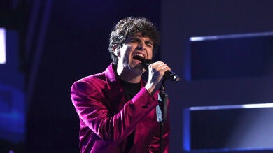 Pablo llena de magia el plató de La Voz al cantar Devuélveme la vida de Antonio Orozco 