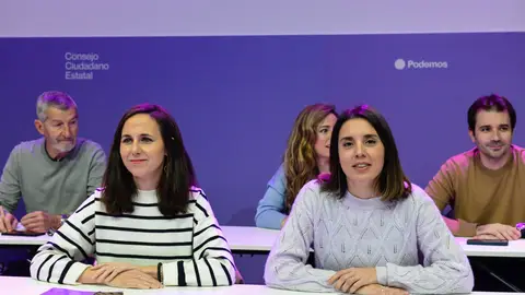 La líder de Podemos, Ione Belarra, y la exministra de Igualdad Irene Montero