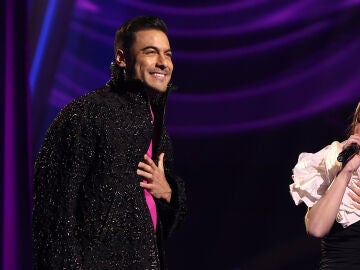 Carlos Rivera y Elsa enamoran con Para ti en un d&uacute;o m&aacute;gico