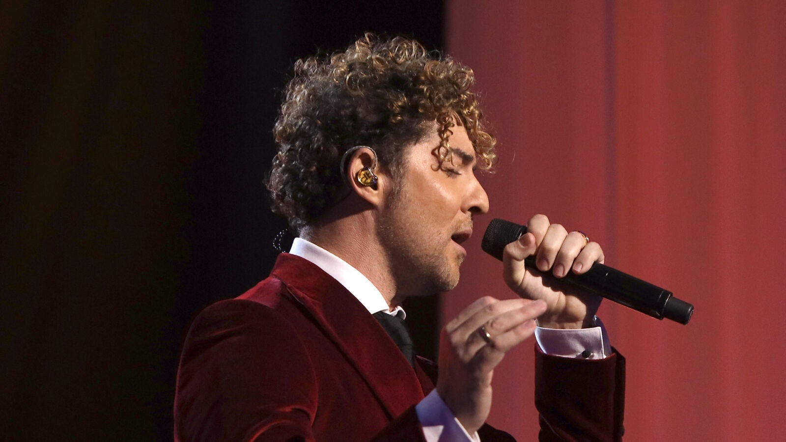 La emotiva actuación de David Bisbal con Me siento vivo en su regreso a La Voz 