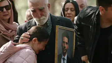 Lágrimas, dolor e impotencia en el entierro de Ilgaz mientras Ceylin hace lo imposible por poder darle su último adiós