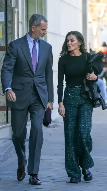Los reyes Felipe y Letizia llegando al 60 cumpleaños de la infanta Elena Los reyes Felipe y Letizia llegando al 60 cumpleaños de la infanta Elena