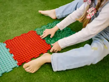 Niña jugando Niña jugando