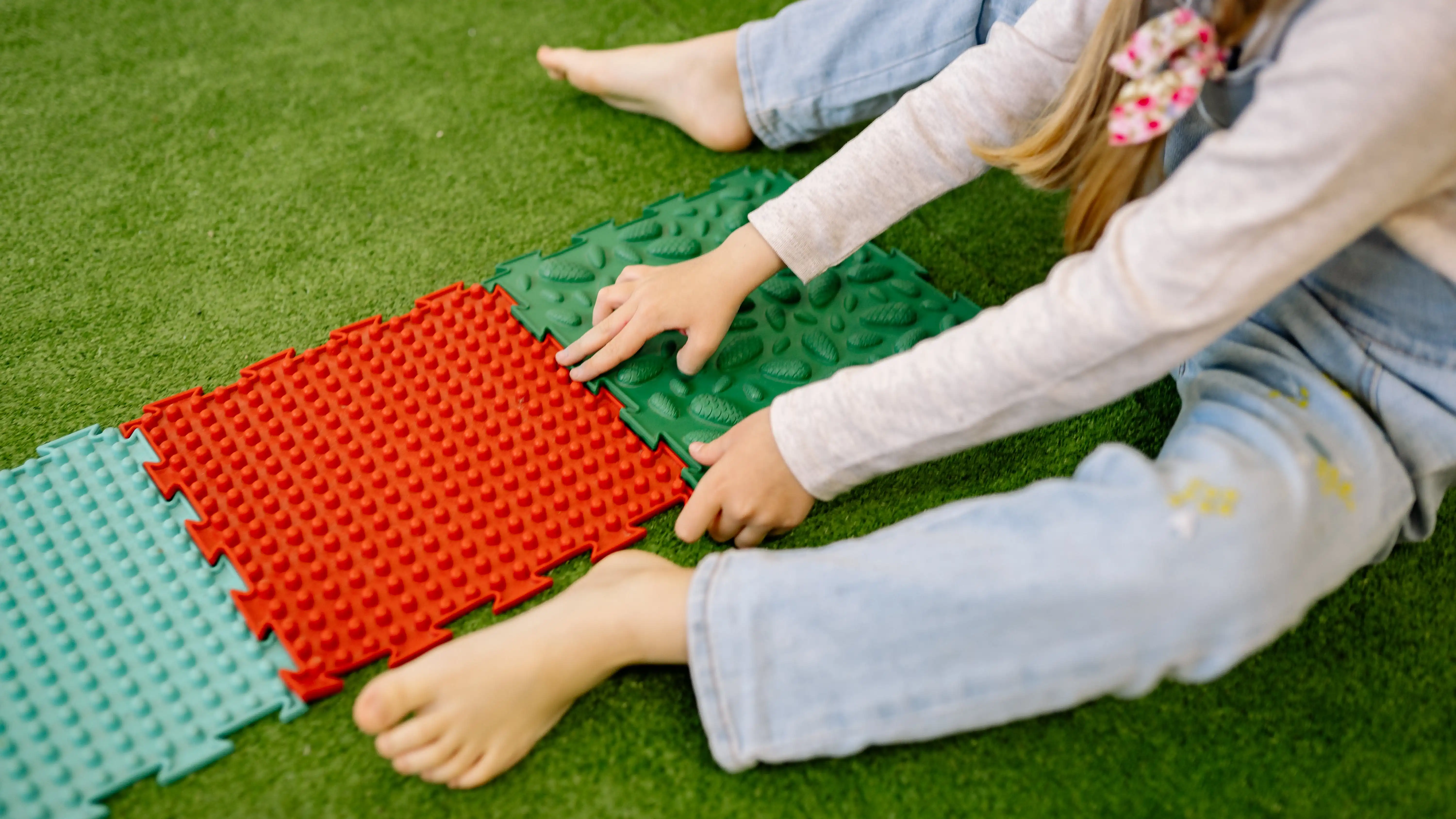 Niña jugando Niña jugando