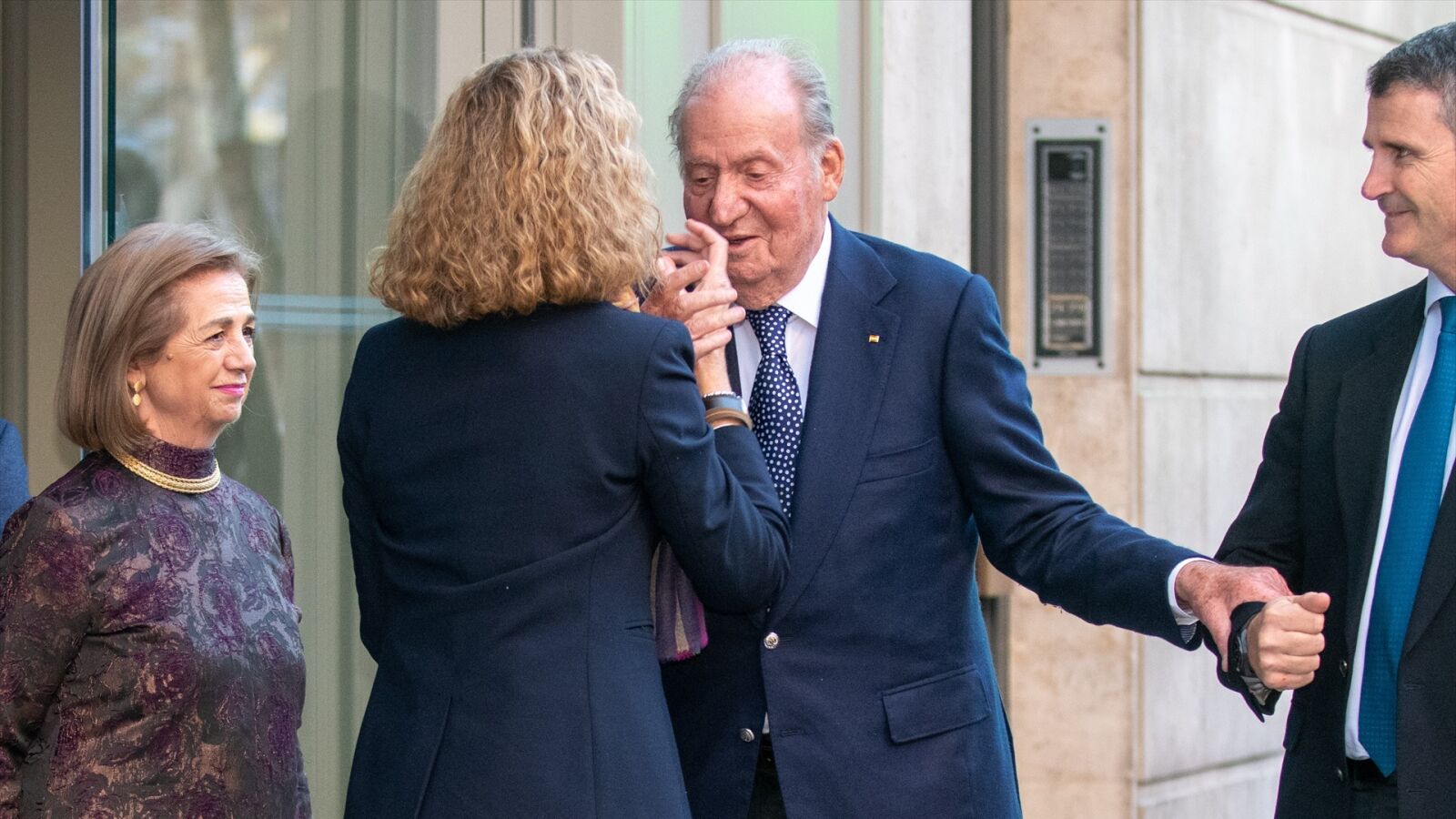 El 60 cumpleaños de la Infanta Elena reúne al rey emérito con Felipe VI en un restaurante de Madrid