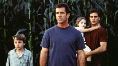 Rory Culkin, Mel Gibson, Abigail Breslin y Joaquin Phoenix en Señales