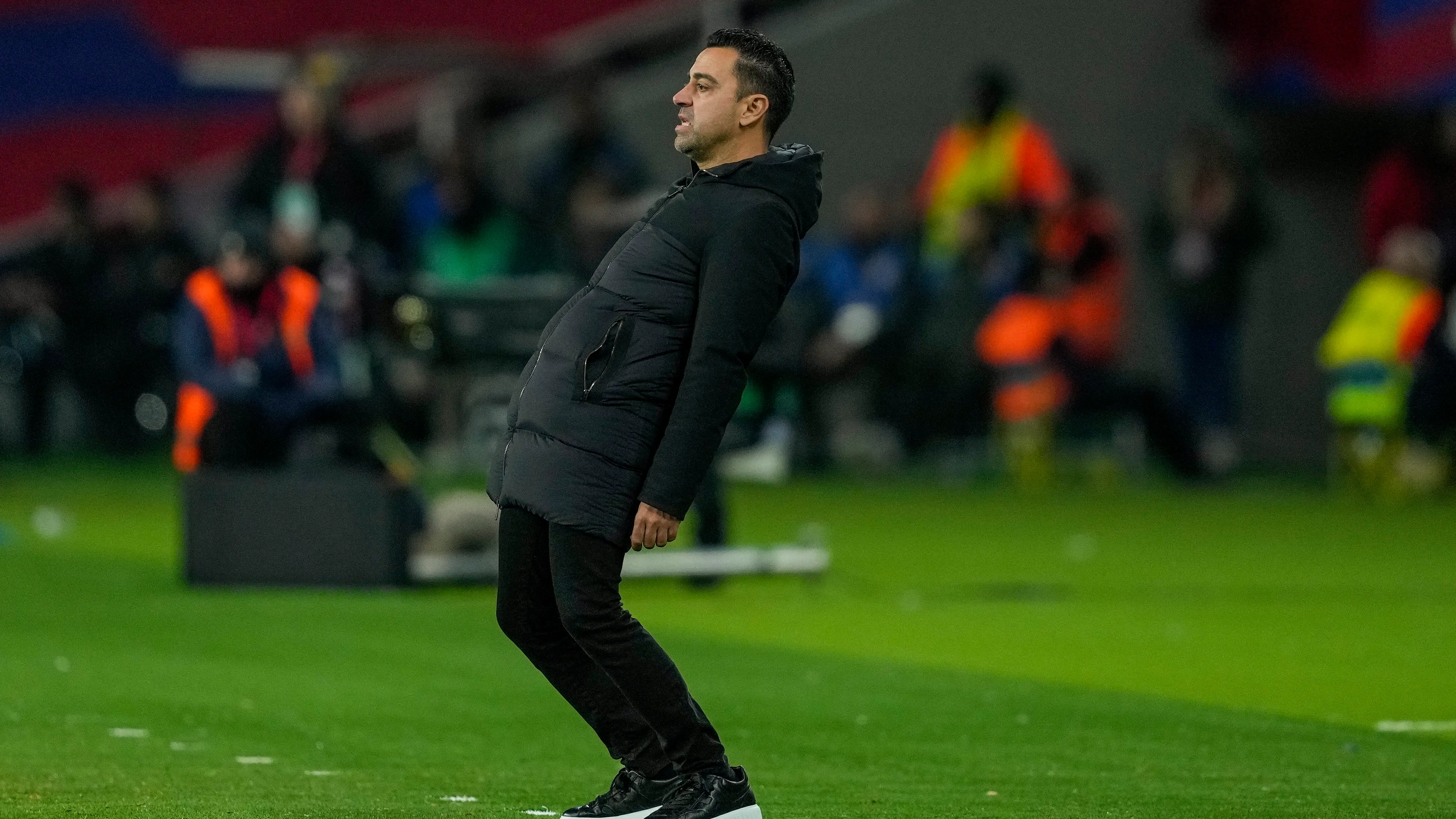 Xavi Hernández reacciona durante el partido entre Barcelona y Almería (3-2) Xavi Hernández reacciona durante el partido entre Barcelona y Almería (3-2)