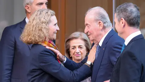 El ritual de despedida de la infanta Elena y Juan Carlos El ritual de despedida de la infanta Elena y Juan Carlos