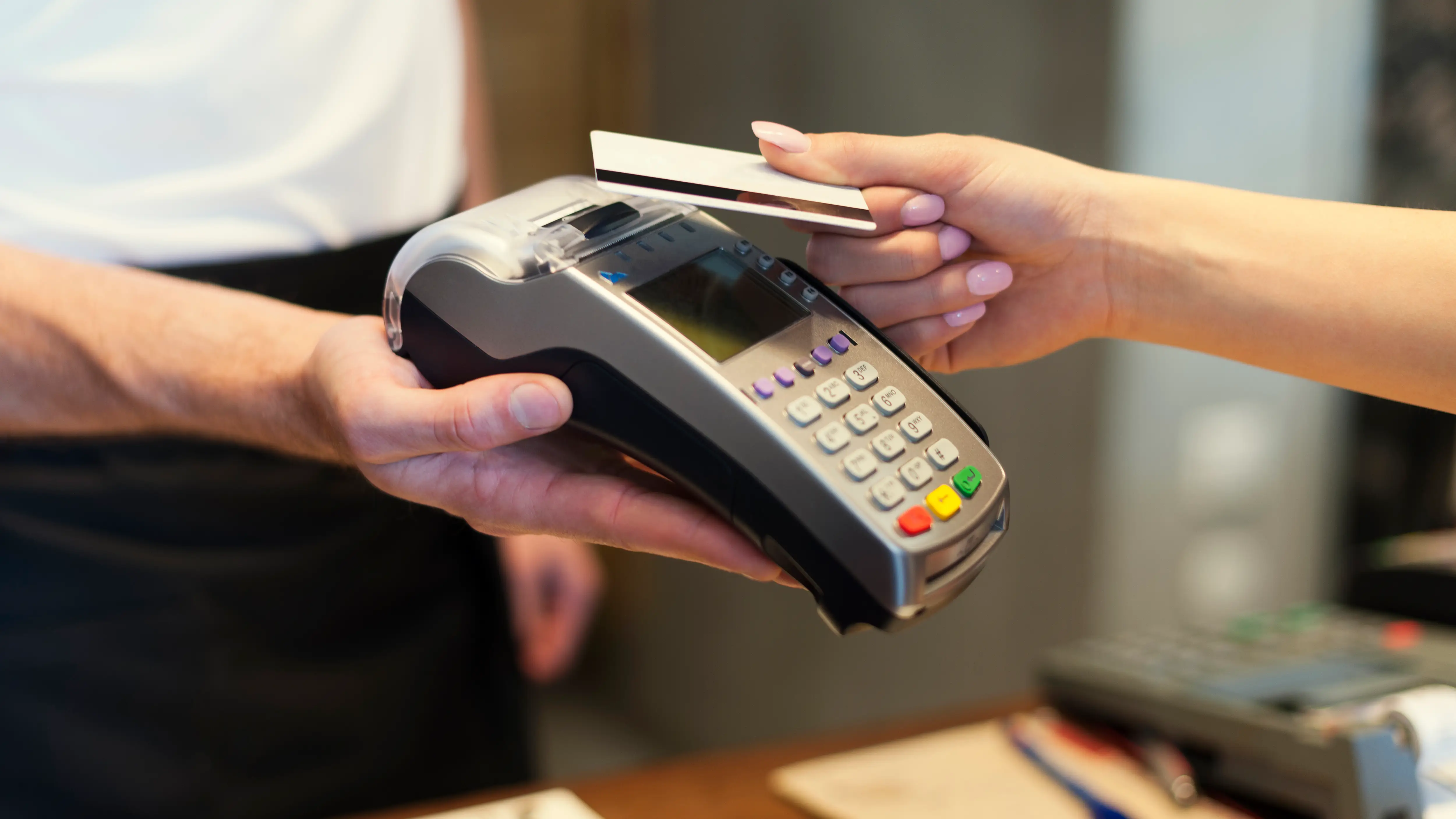 Pagar con tarjeta contactless