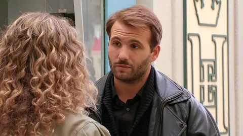 En el próximo capítulo de Amar es para siempre: Arnau pide a Lola una segunda oportunidad En el próximo capítulo de Amar es para siempre: Arnau pide a Lola una segunda oportunidad