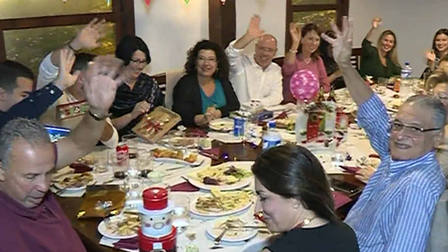 Imagen de una cena familiar en Navidad Imagen de una cena familiar en Navidad