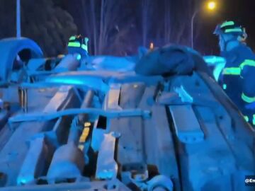El vídeo del accidente accidente entre un turismo y un VTC en Usera, Madrid 
