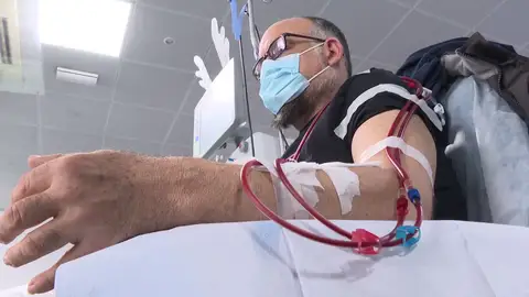 José en tratamiento de hemodiálisis José en tratamiento de hemodiálisis