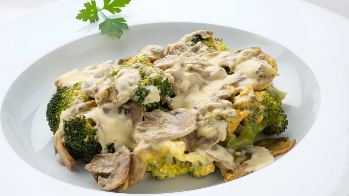 Receta de br&oacute;coli con salsa poulette, de Karlos Argui&ntilde;ano