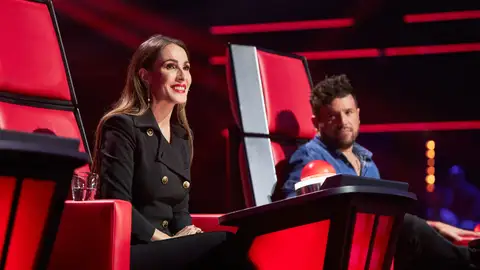 Malú y Pablo en La Voz Malú y Pablo en La Voz