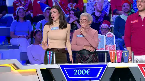 Mari Carmen, la abuela de Alejandra, resuelve dos paneles de velocidad sola ante la sorpresa de todos Mari Carmen, la abuela de Alejandra, resuelve dos paneles de velocidad sola ante la sorpresa de todos