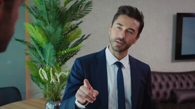 ¡Kerim es el responsable del rapto! Pero consigue inculpar a Şahika y que Halit le esté agradecido