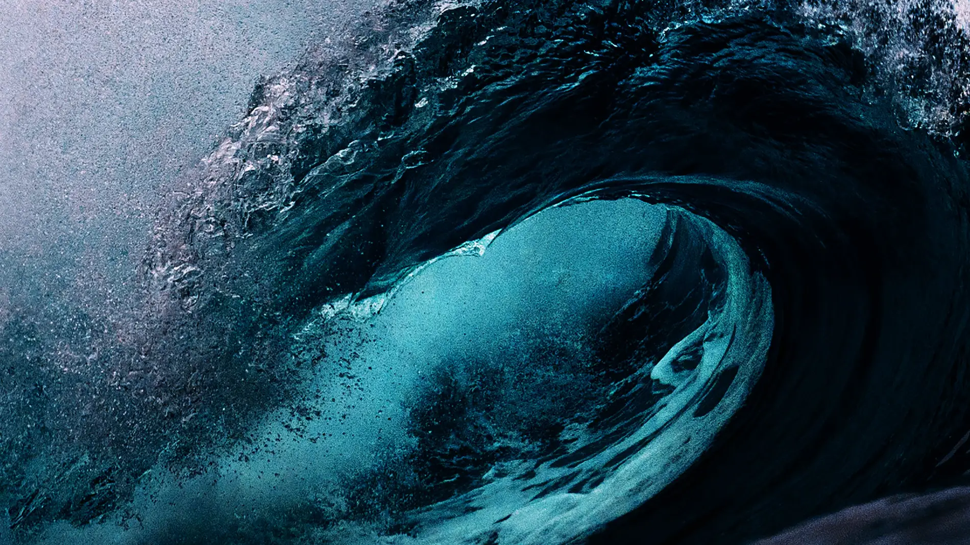 Imagen de un ola rompiendo
