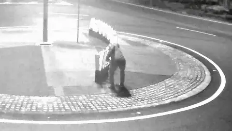 Vandalismo en la rotonda Vandalismo en la rotonda