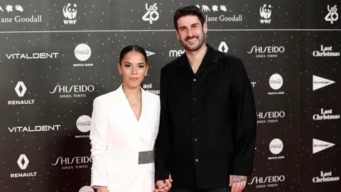 Melendi y Julia Nakamatsu Melendi y Julia Nakamatsu
