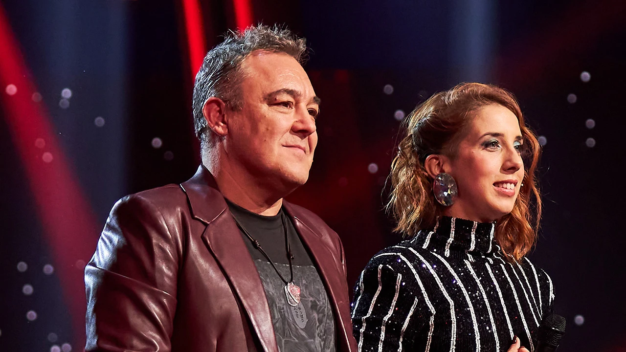 &iexcl;Menudo duelo! Andr&eacute;s Balado y su rock le planta cara al lirico de Diana 