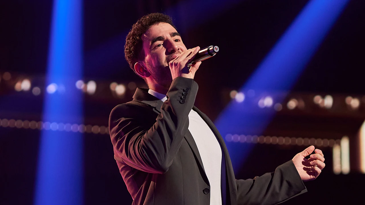 &iexcl;Qu&eacute; voz! Dan Rain ilumina el escenario con My way