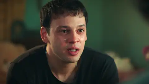 Ogulcan llorando Ogulcan llorando