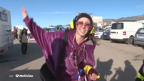 Gran despliegue policial en la 'Big Fucking Party', la rave ilegal en Fuente Álamo, en Murcia Gran despliegue policial en la 'Big Fucking Party', la rave ilegal en Fuente Álamo, en Murcia