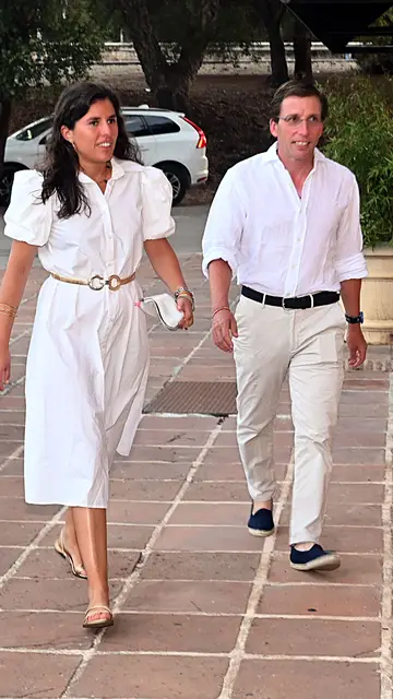 José Luis Martínez Almeida y Teresa Urquijo en Sotogrande José Luis Martínez Almeida y Teresa Urquijo en Sotogrande
