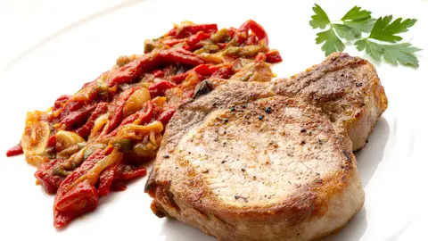 Receta paso a paso de Karlos Arguiñano: chuletas de cerdo a la riojana Receta paso a paso de Karlos Arguiñano: chuletas de cerdo a la riojana