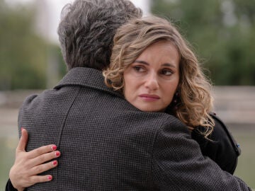 Sof&iacute;a comparte con Isidro su angustia: "Tuve que dejar que Crespo me besara"