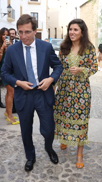 José Luis Martínez Almeida y Teresa Urquijo en Ibiza José Luis Martínez Almeida y Teresa Urquijo en Ibiza