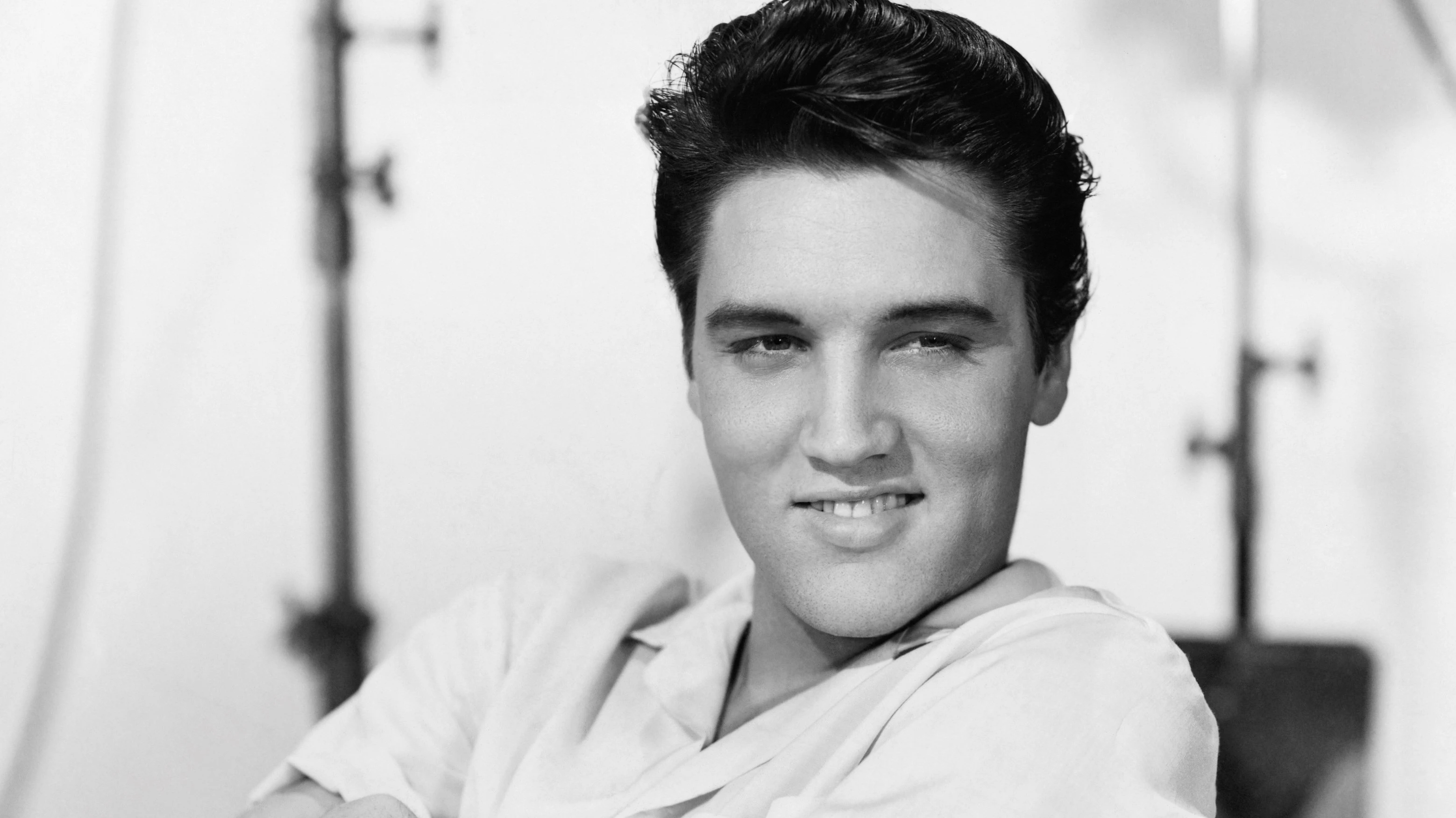 Elvis vuelve a los escenarios este 2024 en forma de holograma