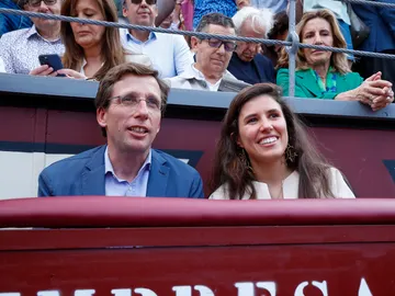 José Luis Martínez Almeida y Teresa Urquijo en Las Ventas José Luis Martínez Almeida y Teresa Urquijo en Las Ventas
