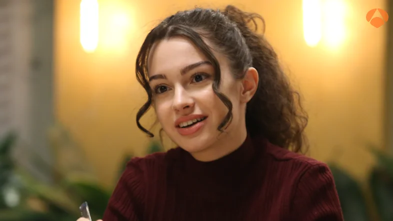 &iexcl;Una aut&eacute;ntica bailarina!: Su Burcu Yazgi revoluciona las redes demostrando lo bien que se le da una de sus grandes aficiones&hellip; &iexcl;el ballet!