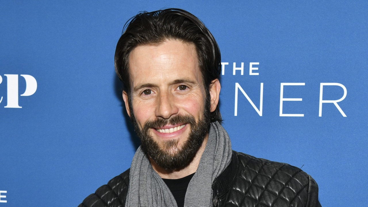 Muere Christian Oliver, actor de Indiana Jones y Speed Racer, junto a ...