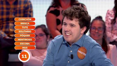 Orestes comprueba la dificultad de Con Nueve Basta: ¡descubre cómo se juega a esta prueba!