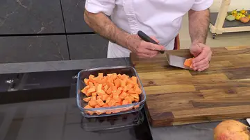 Ponlos en un recipiente apto para el microondas Ponlos en un recipiente apto para el microondas