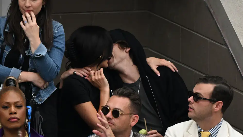 Kylie Jenner y Timothée Chalamet dándose un beso en Nueva York