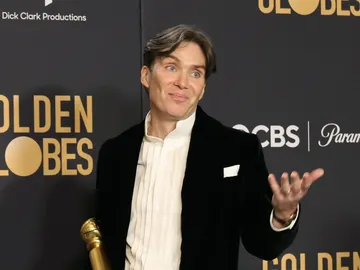 Cillian Murphy tras llevarse el Globo de Oro a Mejor Actor de Drama por Oppenheimer Cillian Murphy tras llevarse el Globo de Oro a Mejor Actor de Drama por Oppenheimer