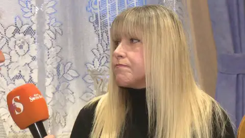 Vive atrapada en casa desde hace 10 años porque los vecinos no quieren poner ascensor: "Estoy decepcionada" Vive atrapada en casa desde hace 10 años porque los vecinos no quieren poner ascensor: "Estoy decepcionada"