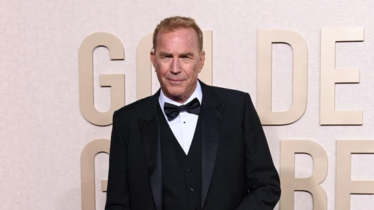 Kevin Costner en los Globos de Oro 2024 Kevin Costner en los Globos de Oro 2024
