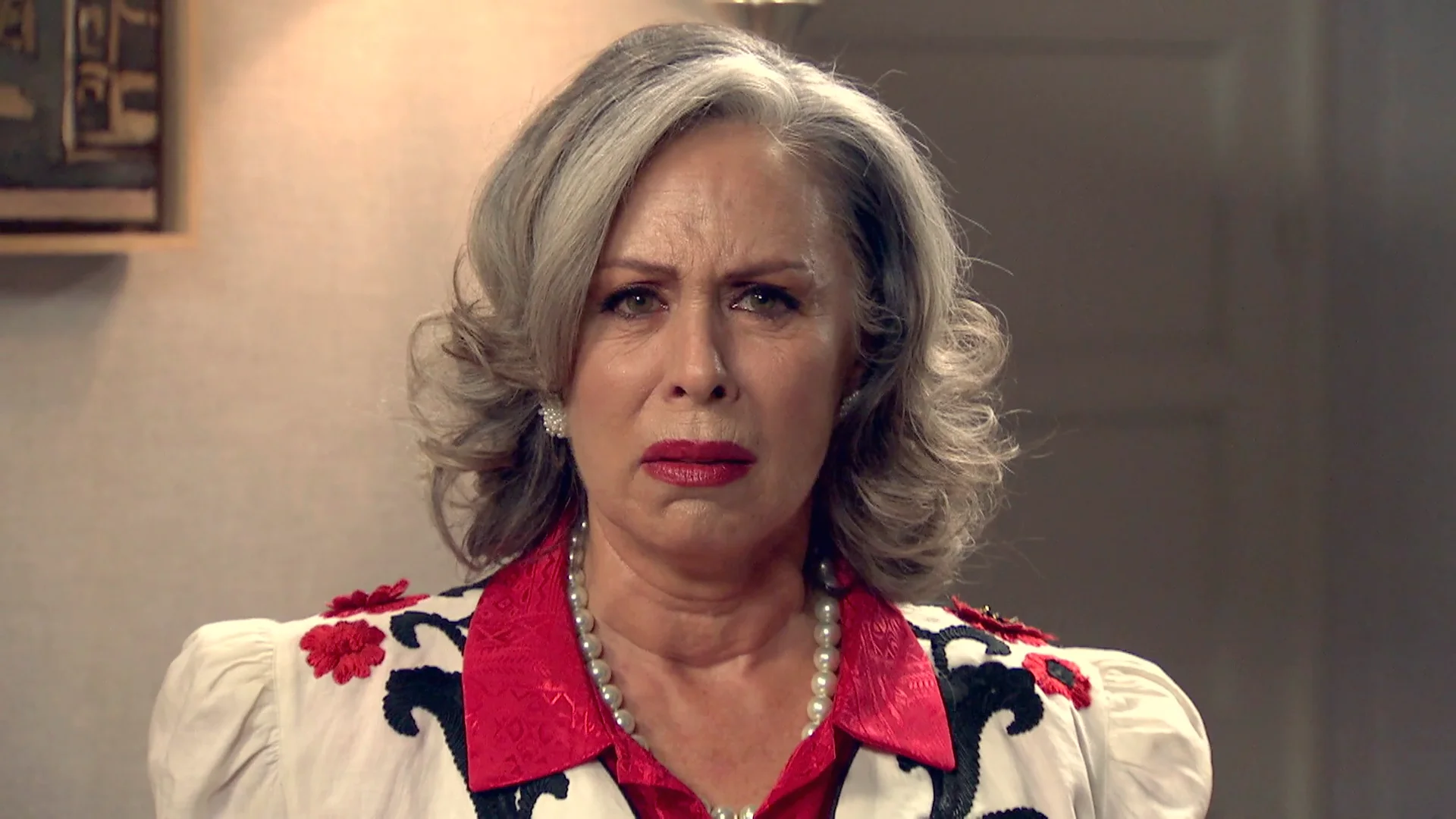 Elena mata a Chimo para mantener su secreto a salvo: "No puedo permitir que destroces mi familia" Elena mata a Chimo para mantener su secreto a salvo: "No puedo permitir que destroces mi familia"