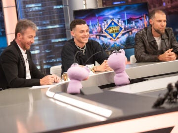 "En verdad estoy haciendo trampa": Ar&oacute;n Piper y Jos&eacute; Manuel Poga se pican en El Hormiguero