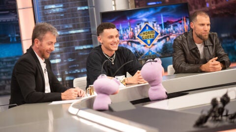 "En verdad estoy haciendo trampa": Ar&oacute;n Piper y Jos&eacute; Manuel Poga se pican en El Hormiguero