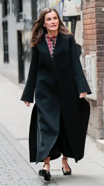 El abrigo de Carolina Herrera de la reina Letizia El abrigo de Carolina Herrera de la reina Letizia
