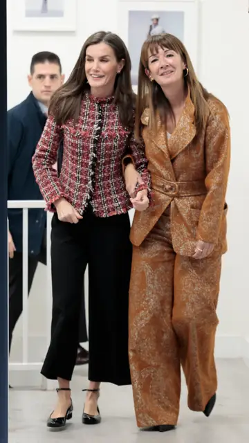 La reina Letizia en la sede de APRAMP La reina Letizia en la sede de APRAMP