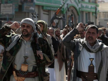 Los hutíes de Yemen califican los ataques como "bárbaros y terroristas"
