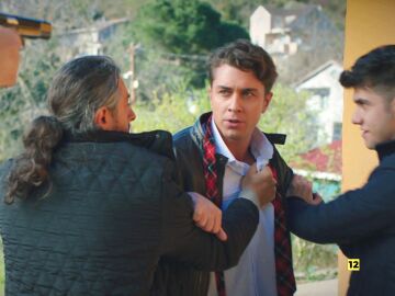  "&iexcl;Han secuestrado a Doruk y a Asiye!": Hermanos, el lunes y martes en Antena 3 