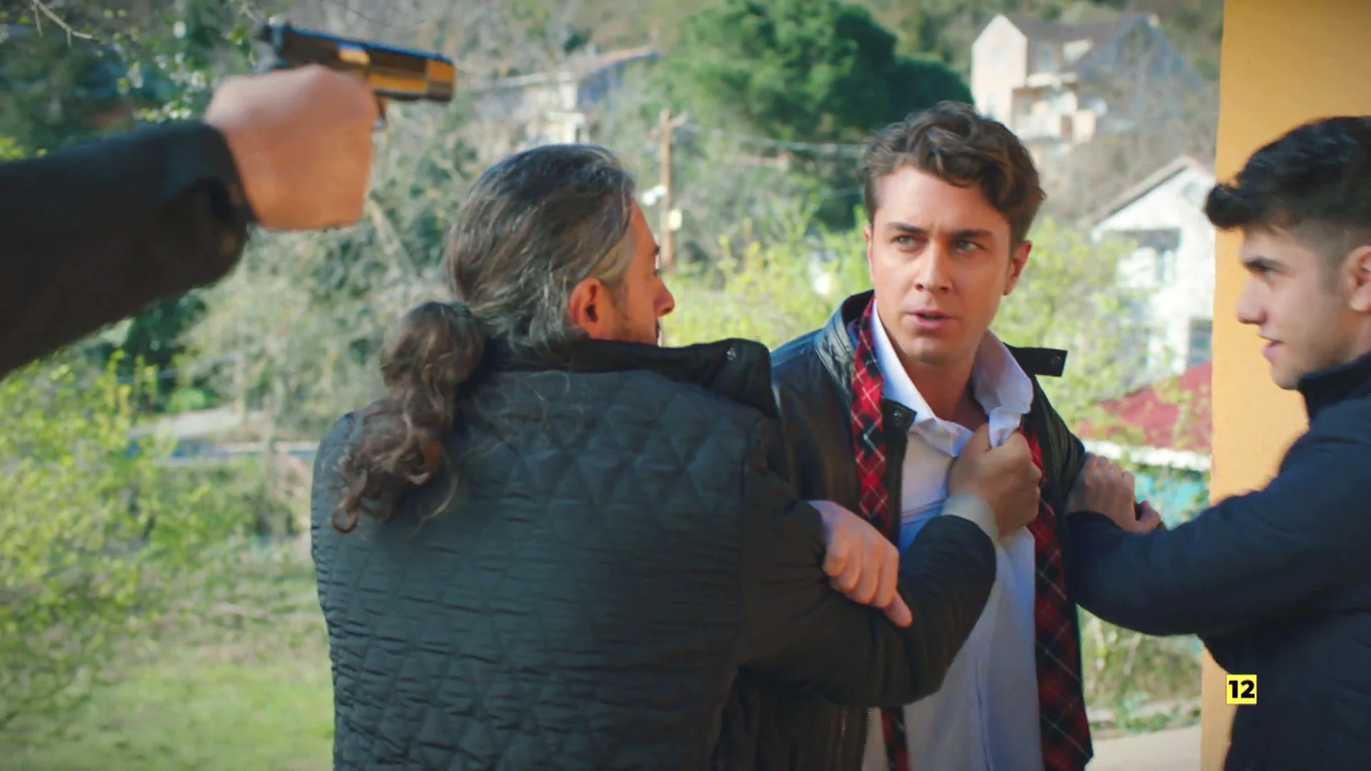 "&iexcl;Han secuestrado a Doruk y a Asiye!": Hermanos, el lunes y martes en Antena 3 